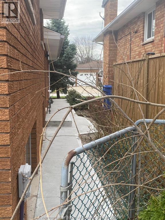1616 BURWELL COURT - 30