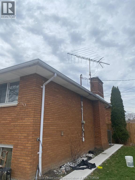 1616 BURWELL COURT - 28