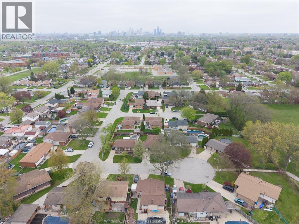 1616 BURWELL COURT - 31