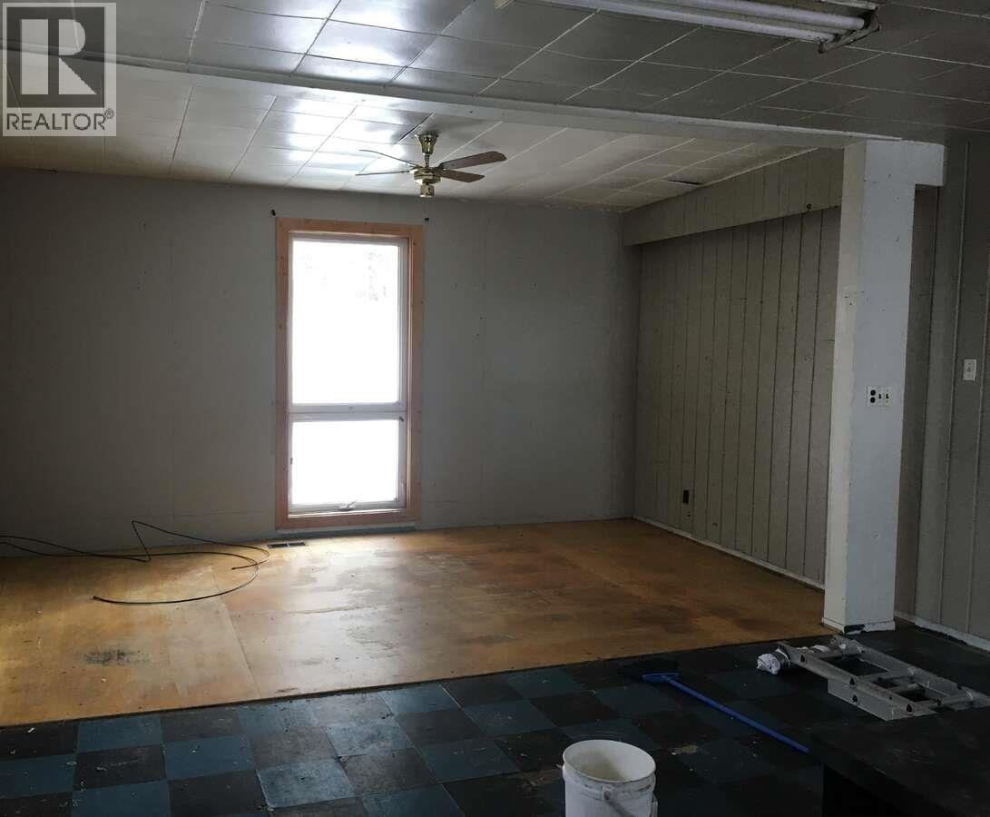 6904 Highway 6 — photo 8