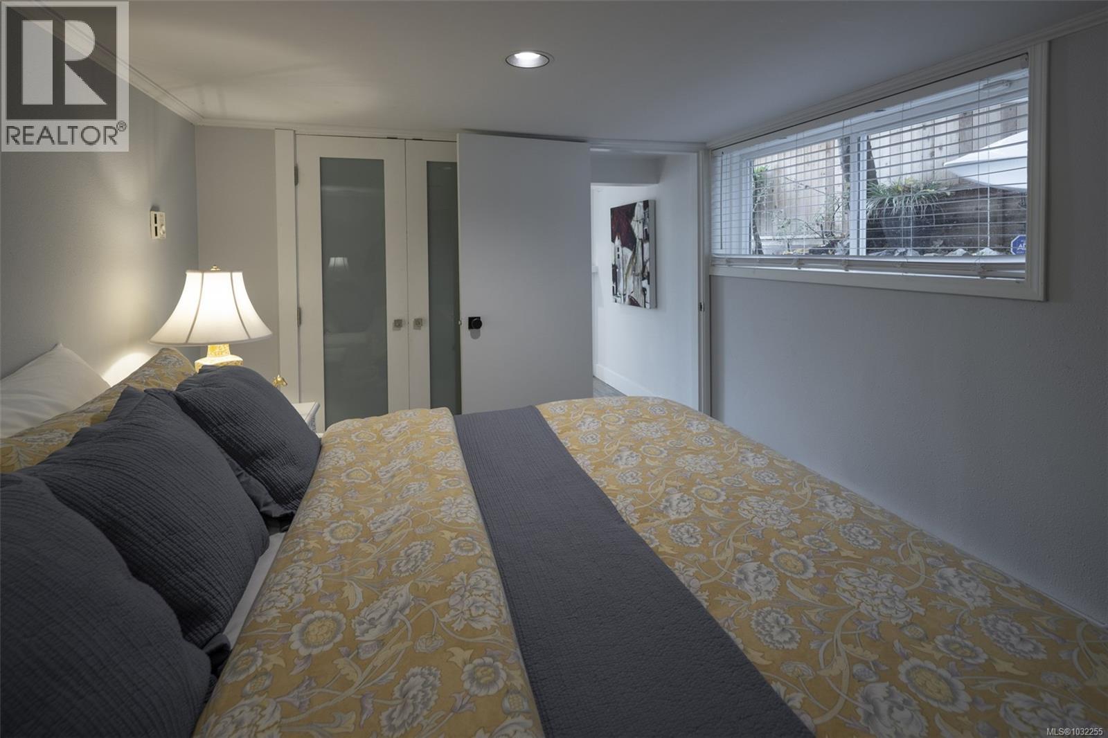 41 Tovey Cres - 61