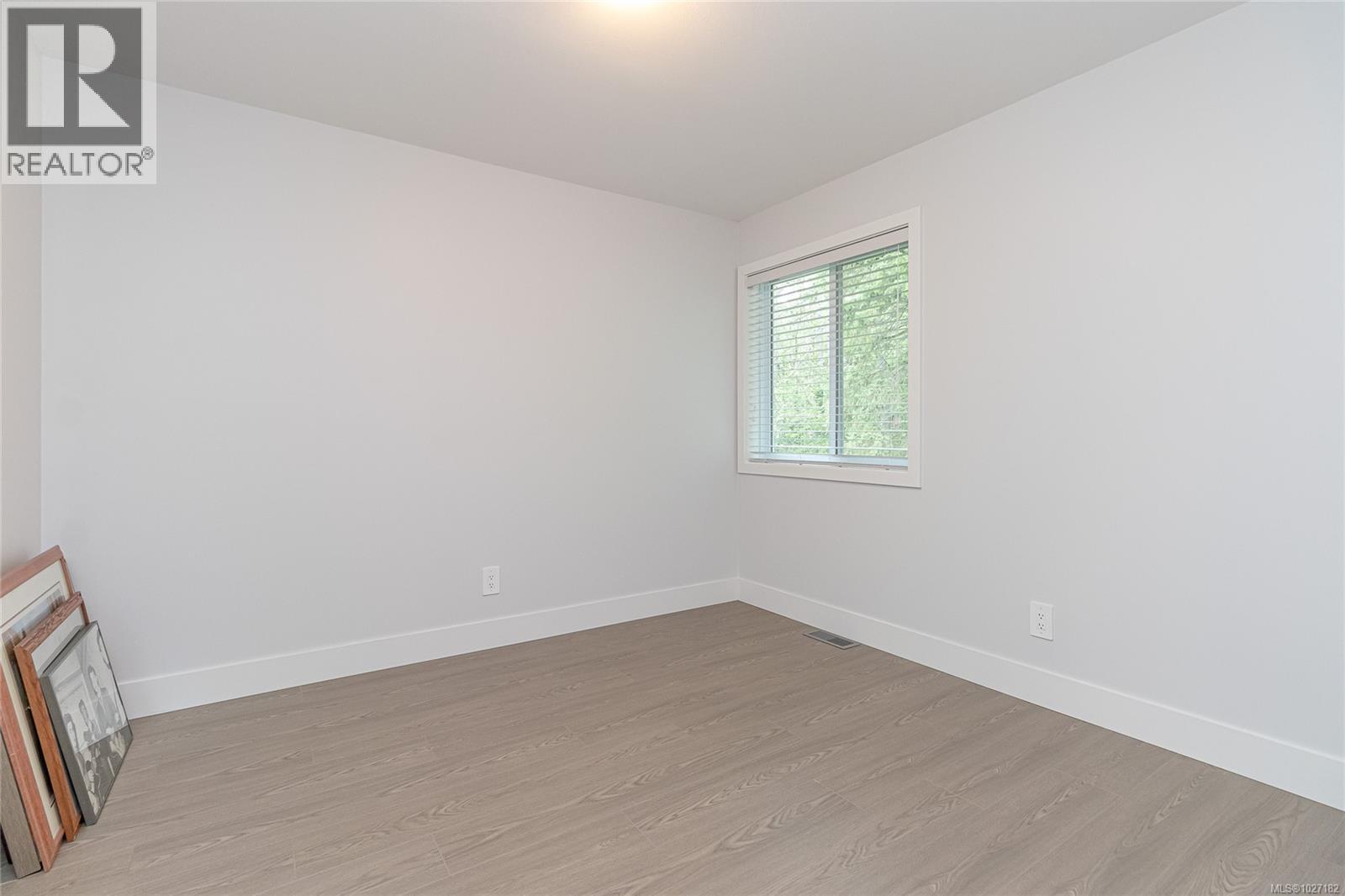 370 Vienna Pl - 17
