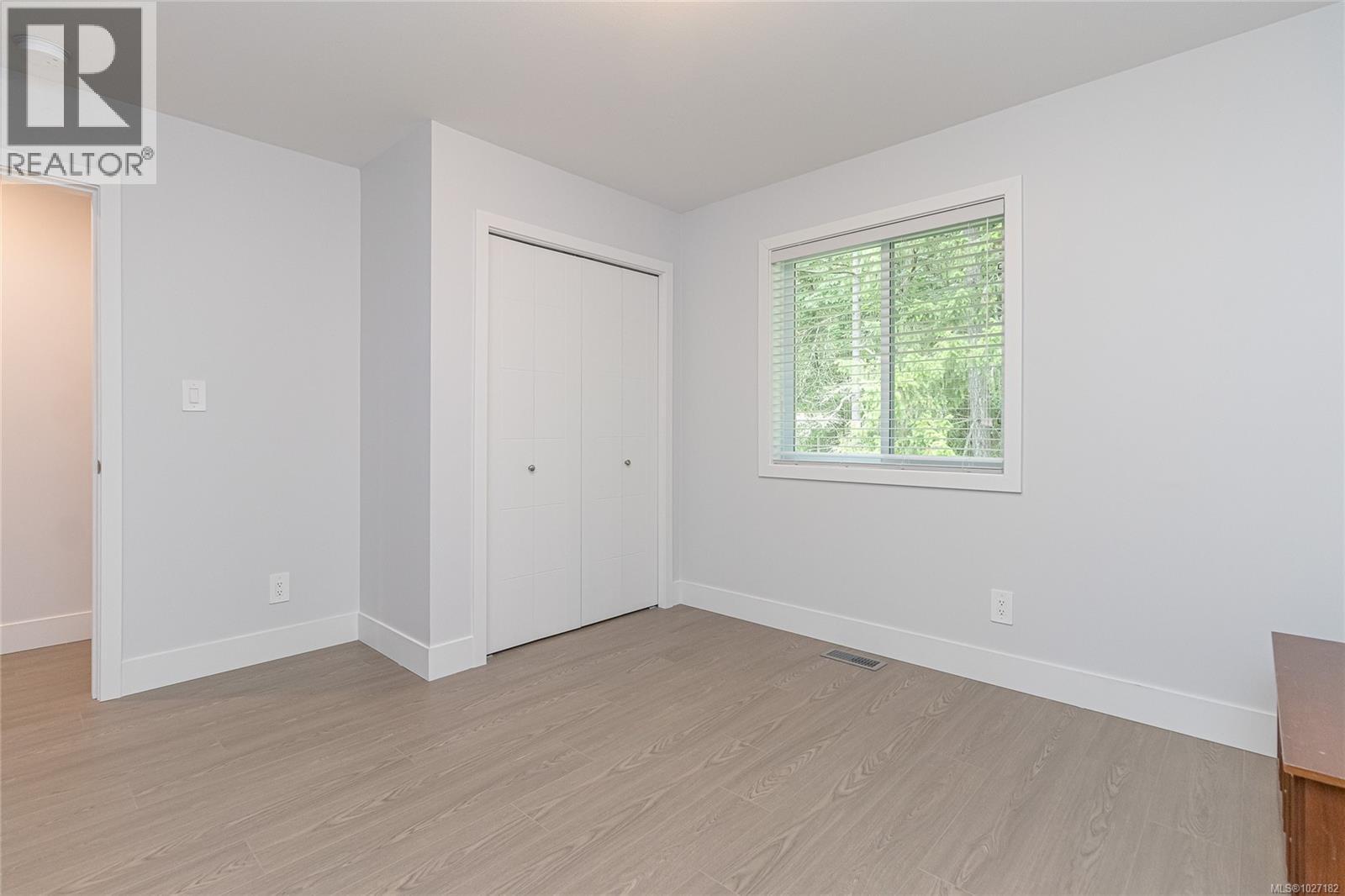 370 Vienna Pl - 21