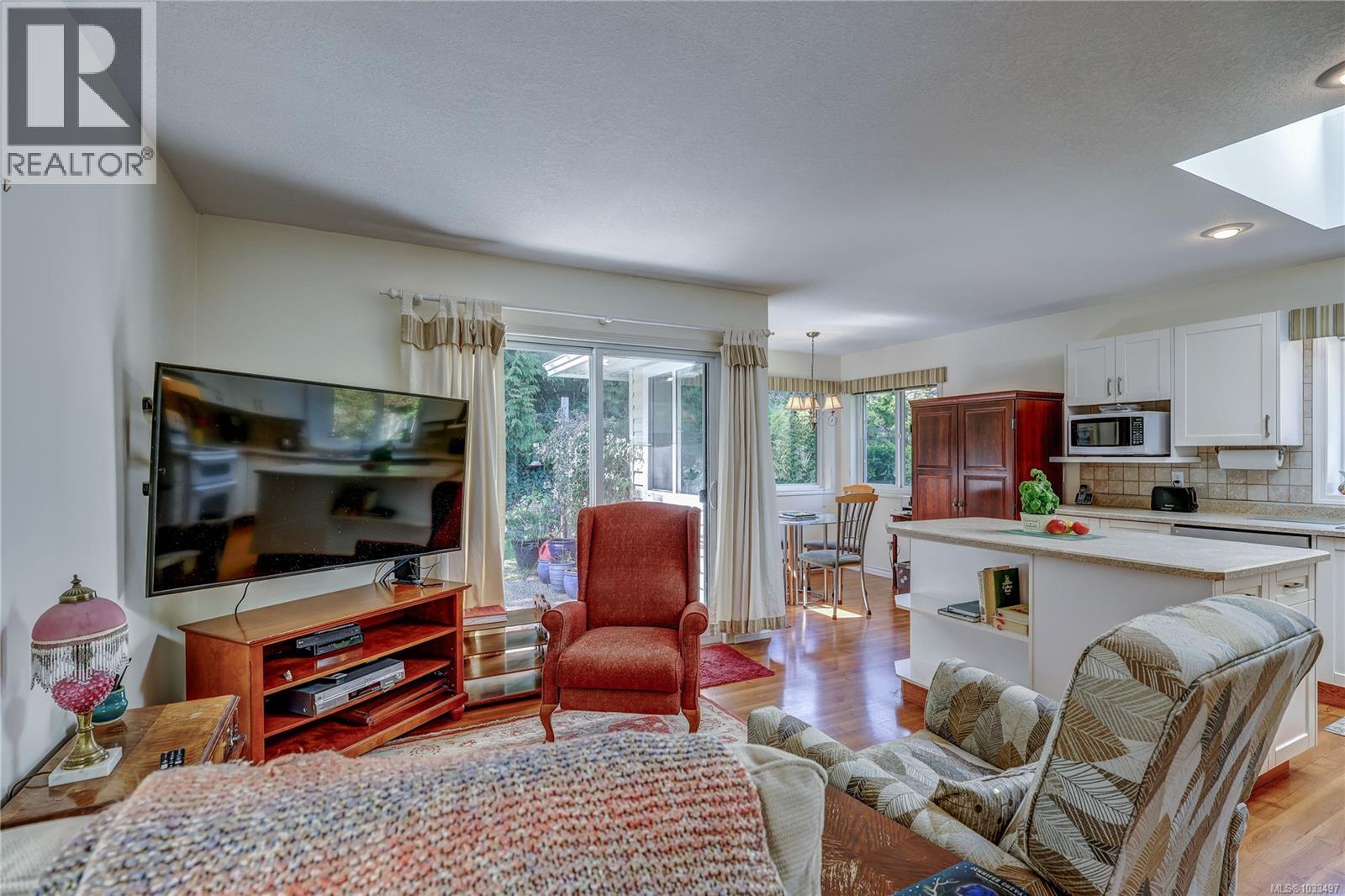 1402 Rose Ann Dr - 22