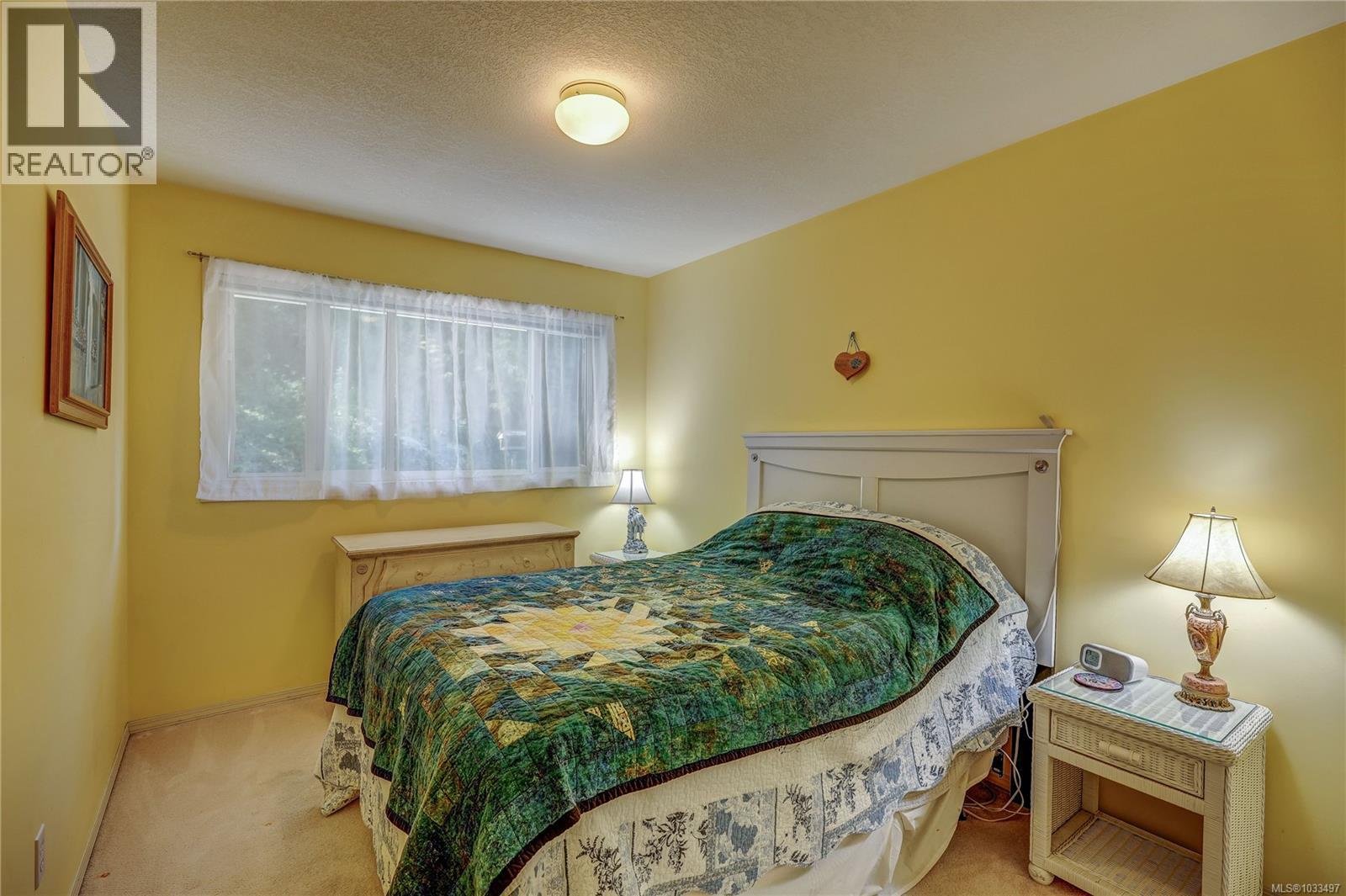 1402 Rose Ann Dr - 23