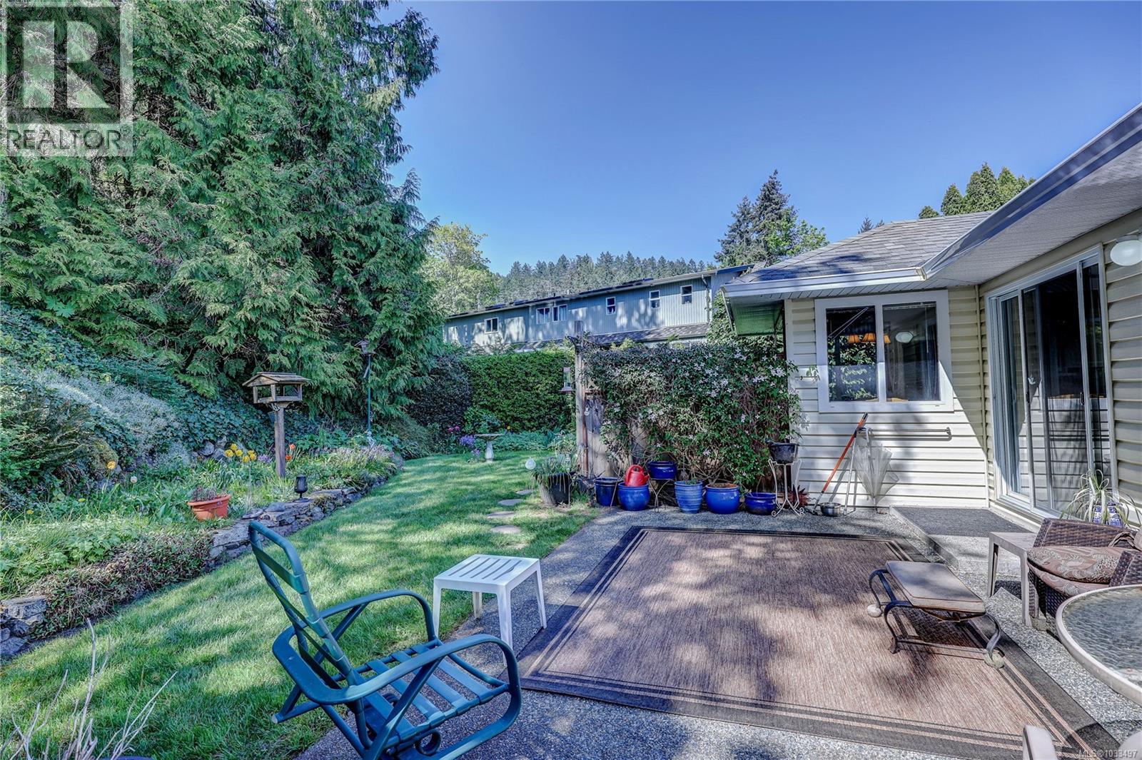 1402 Rose Ann Dr - 34