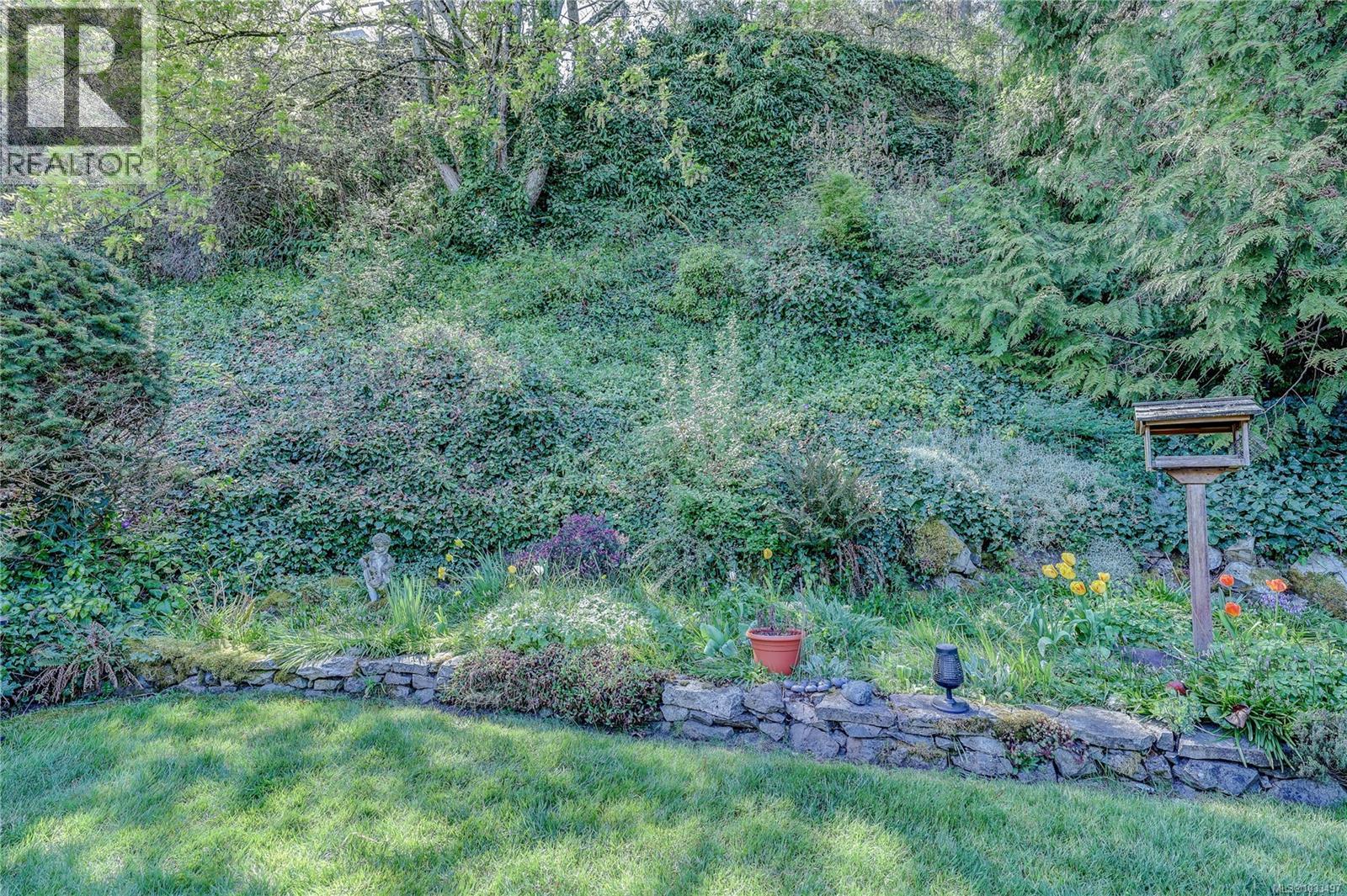 1402 Rose Ann Dr - 38