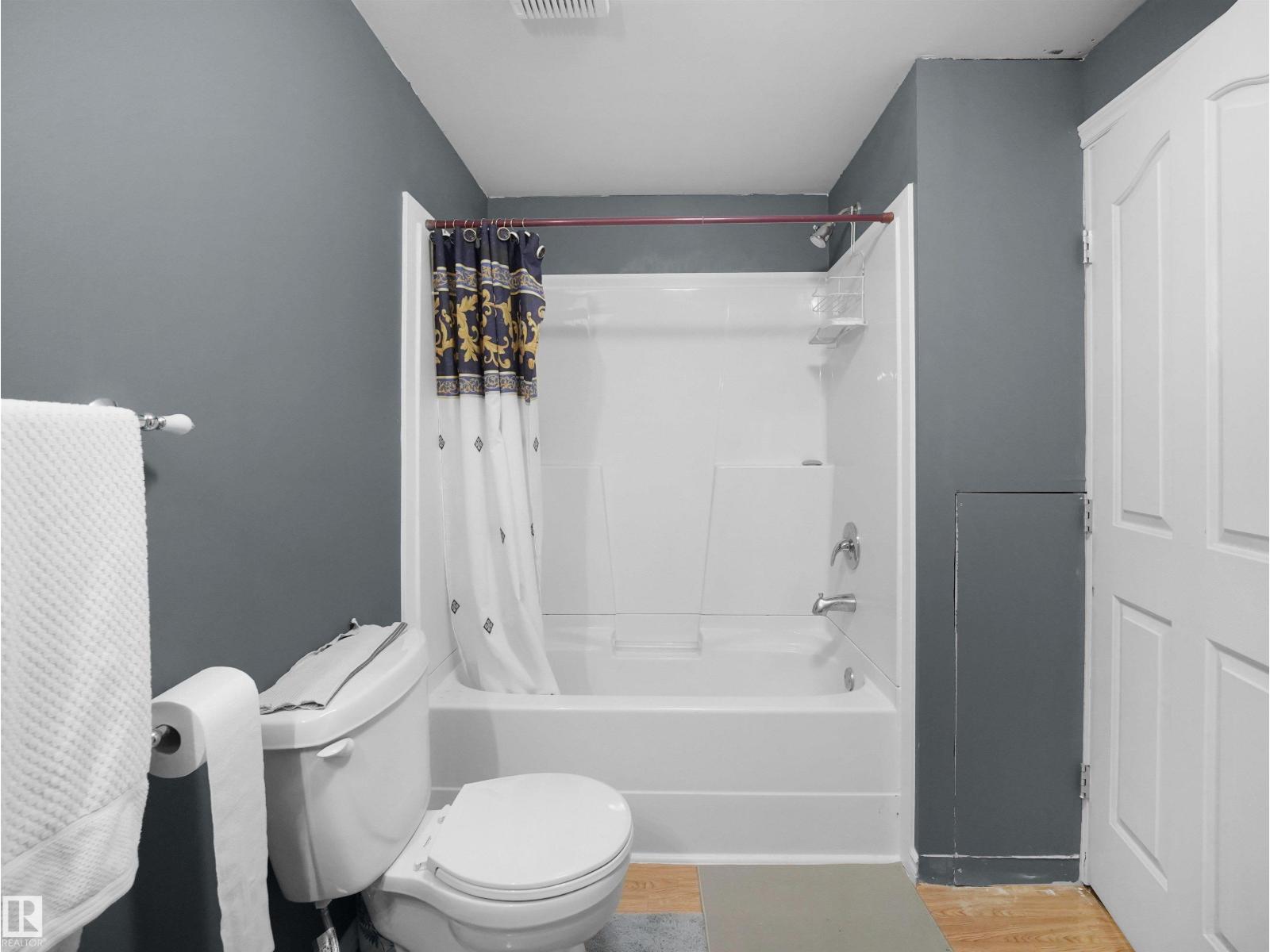 21379 89 AV NW NW - 17