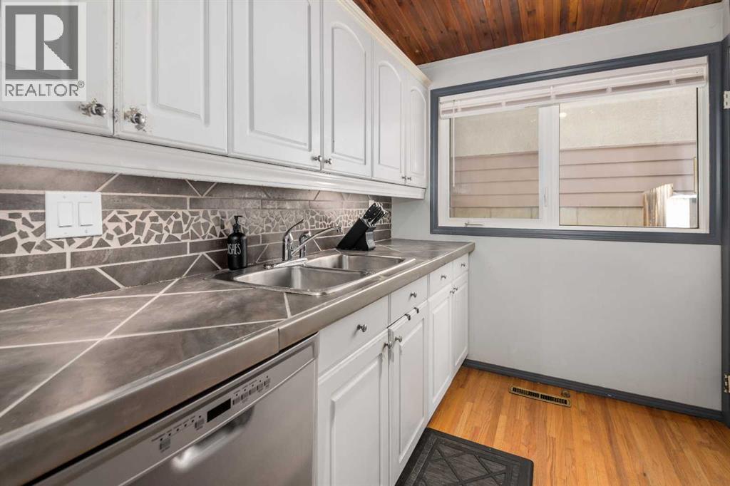 628 Seymour Avenue SW — photo 10