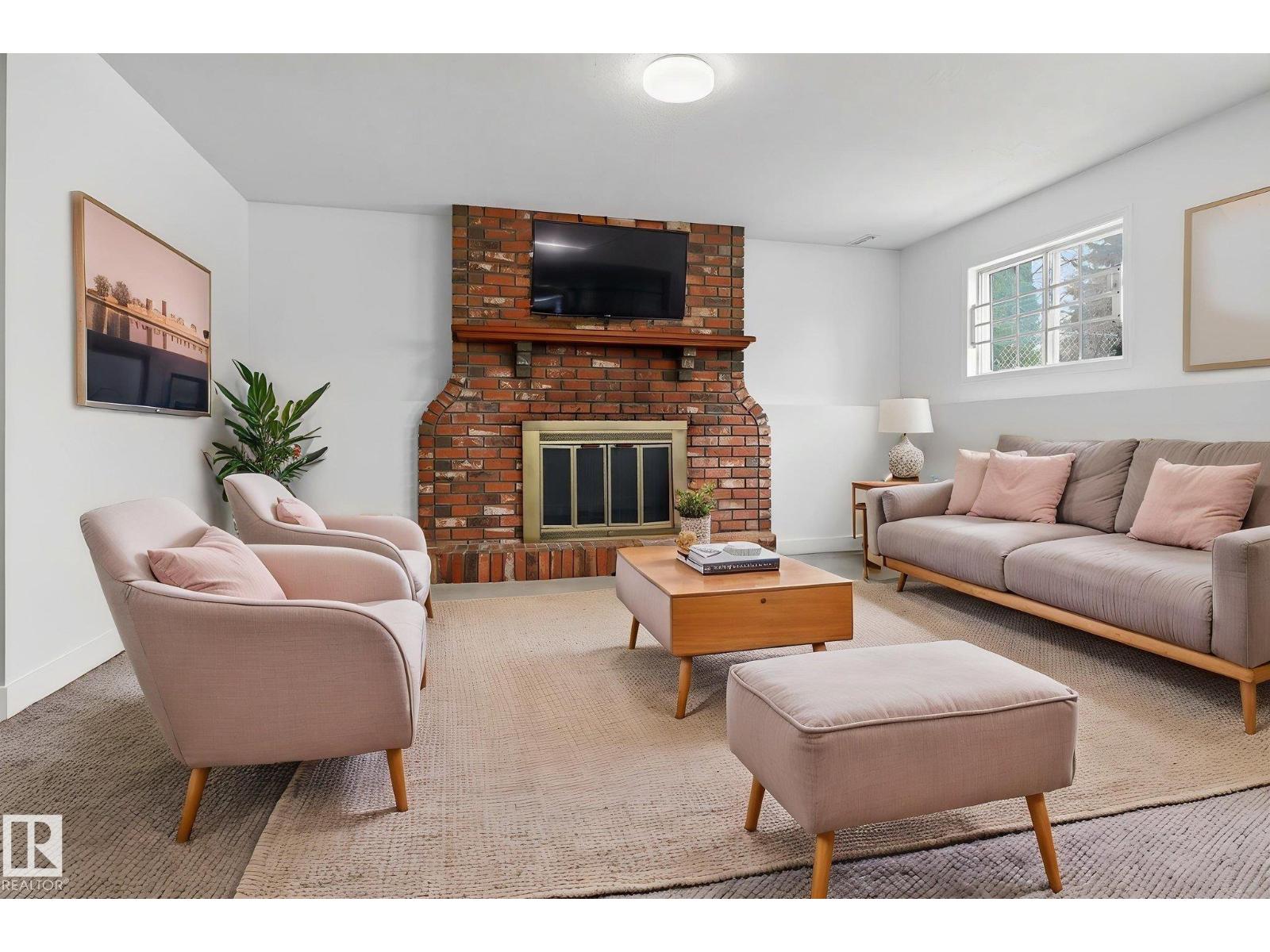 18604 97A AV NW, Edmonton