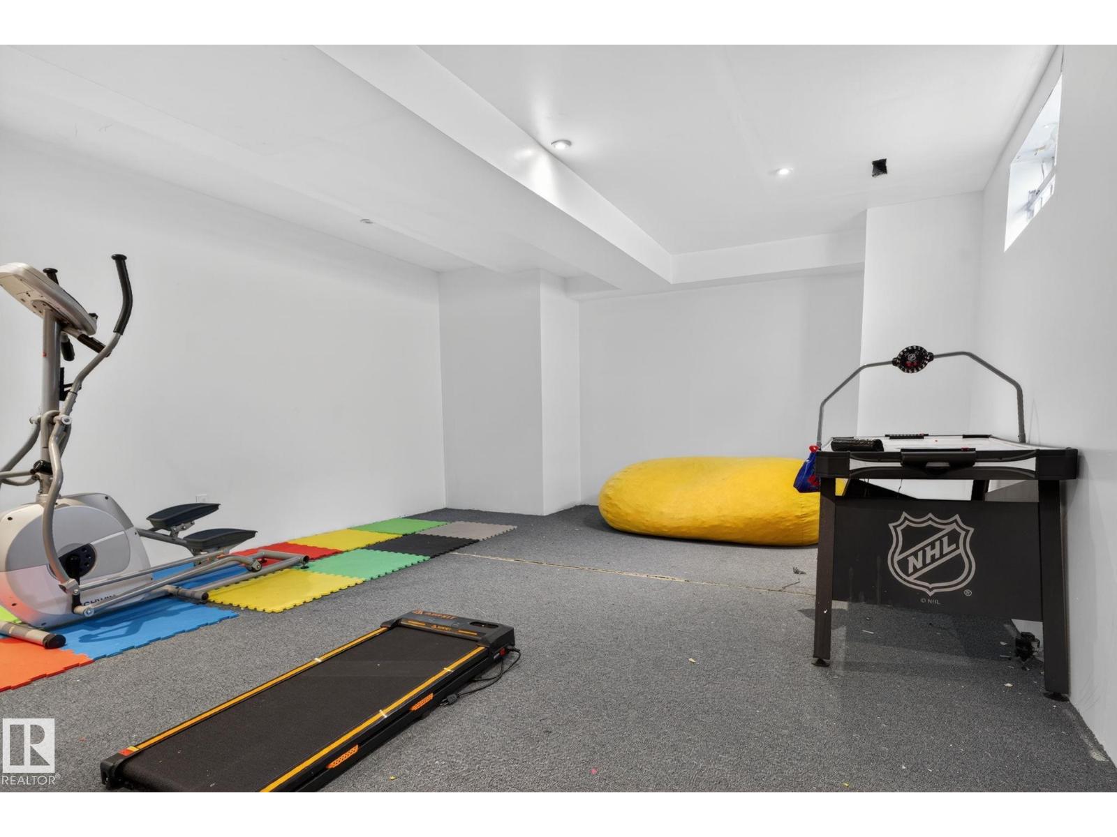 18604 97A AV NW, Edmonton