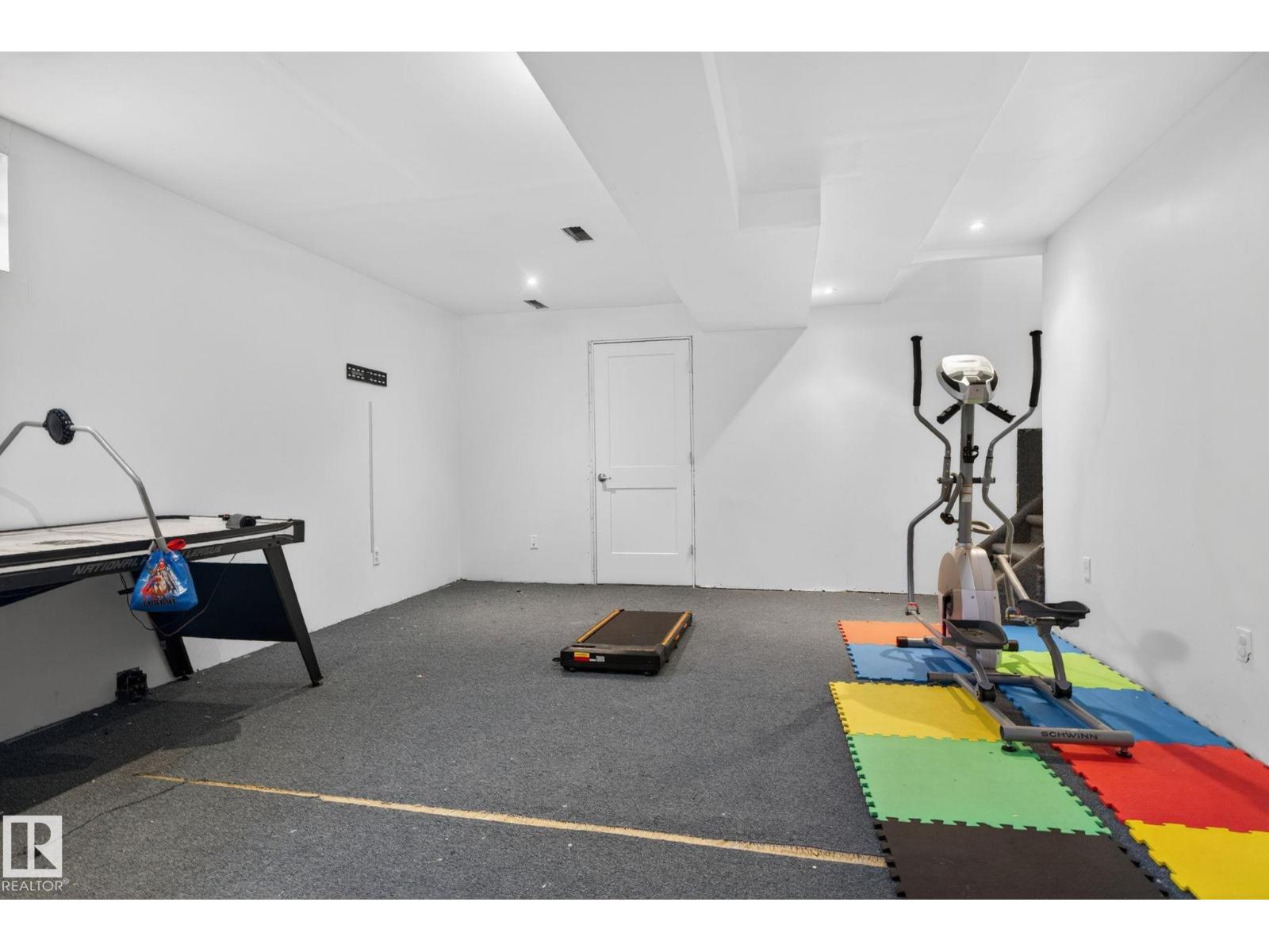 18604 97A AV NW, Edmonton