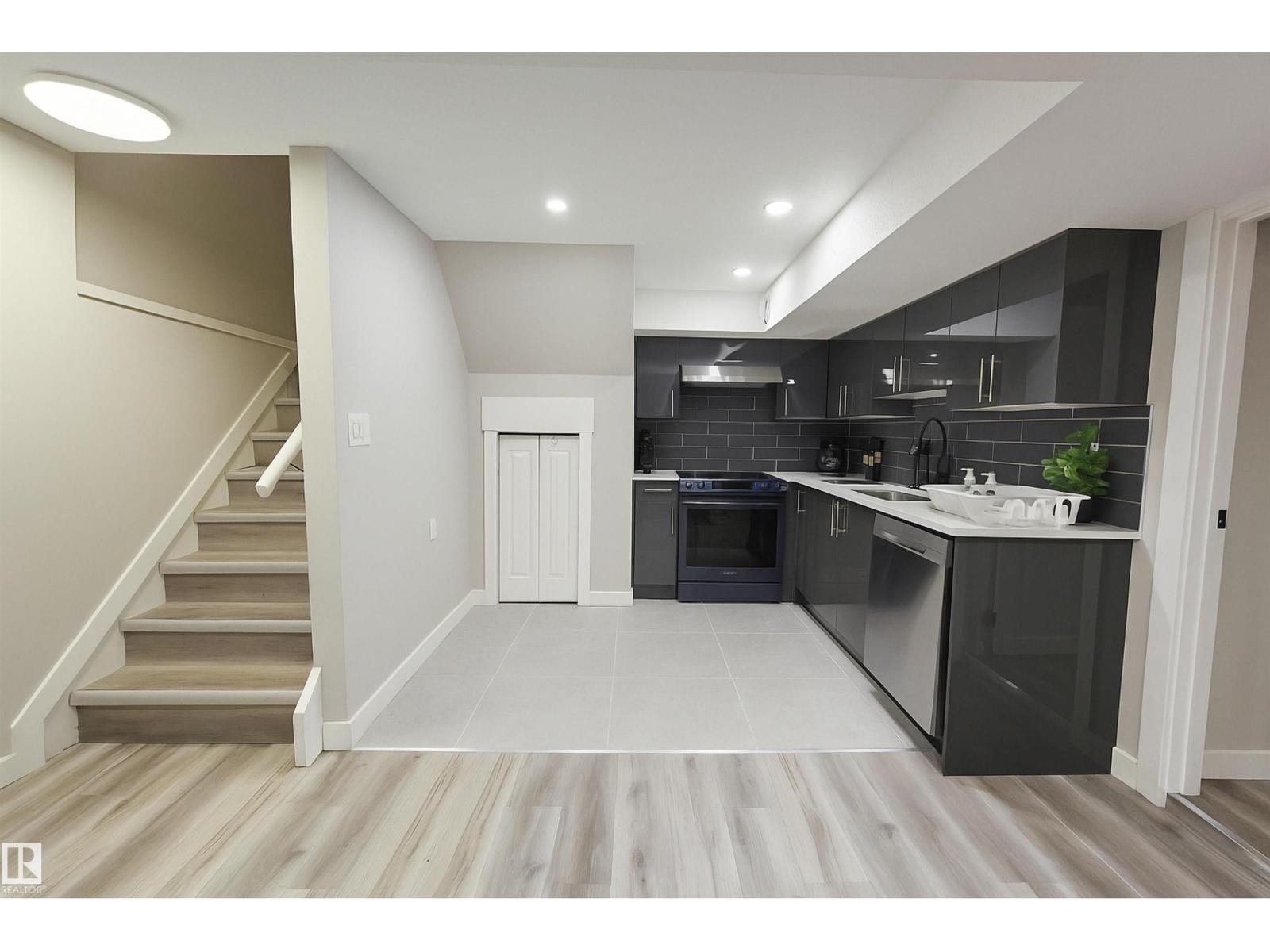 4203 83 ST NW, Edmonton