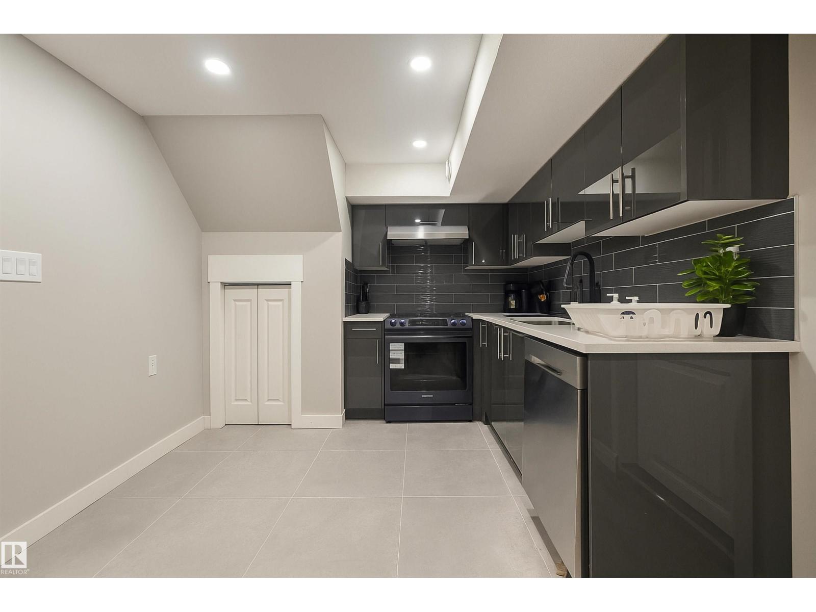 4203 83 ST NW, Edmonton