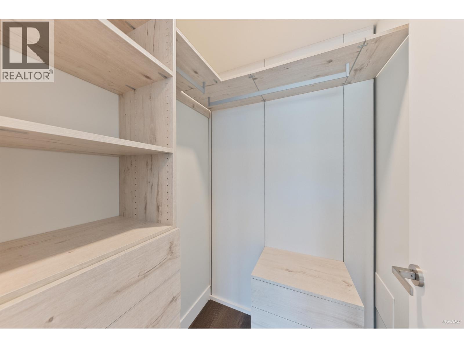 603 423 6TH STREET, West Vancouver