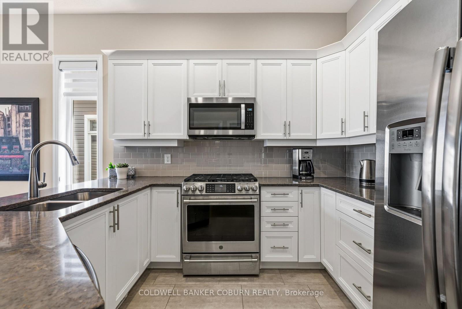 213 OXFORD STREET W - 5