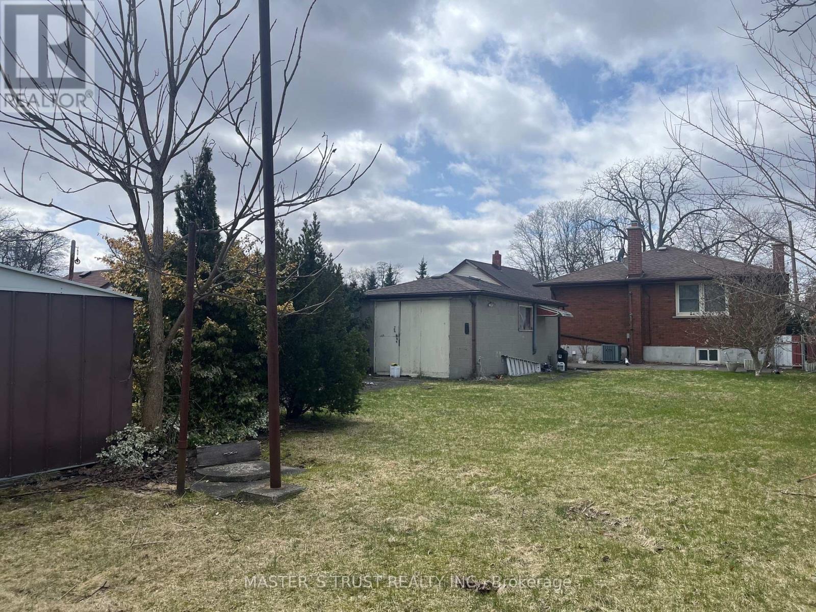 5568 DRUMMOND ROAD - 7