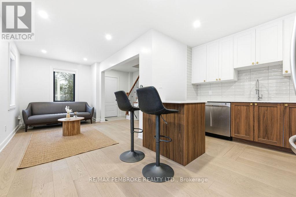 131 PATRICK AVENUE — photo 10