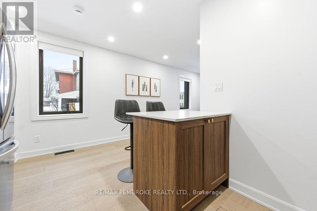 131 PATRICK AVENUE — photo 12