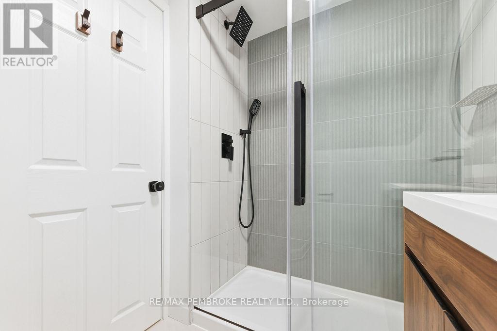 131 PATRICK AVENUE — photo 26