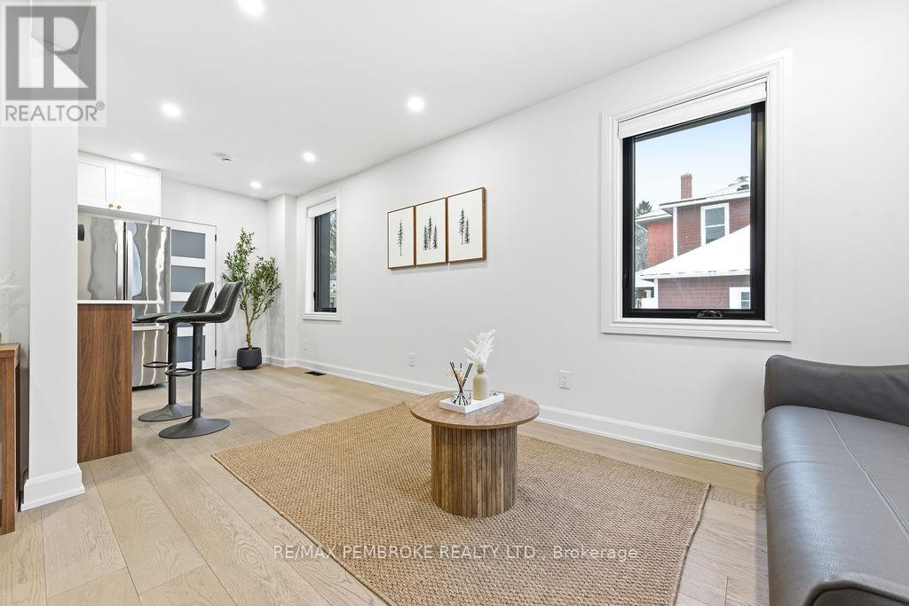 131 PATRICK AVENUE — photo 7
