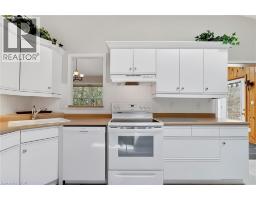 10325 Grand Oaks Drive, Grand Bend, ON N0M1T0 Photo 12