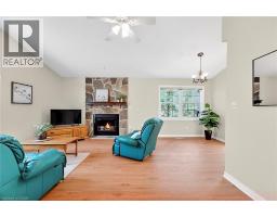 Living room - 10325 Grand Oaks Drive, Grand Bend, ON N0M1T0 Photo 9