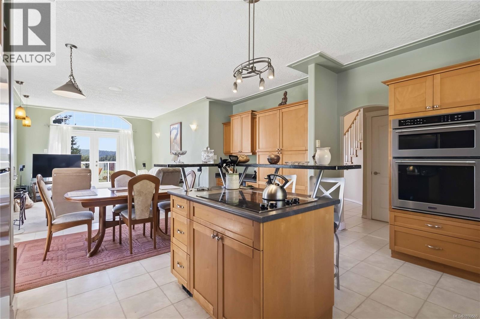  3533 Sunheights Drive, Langford