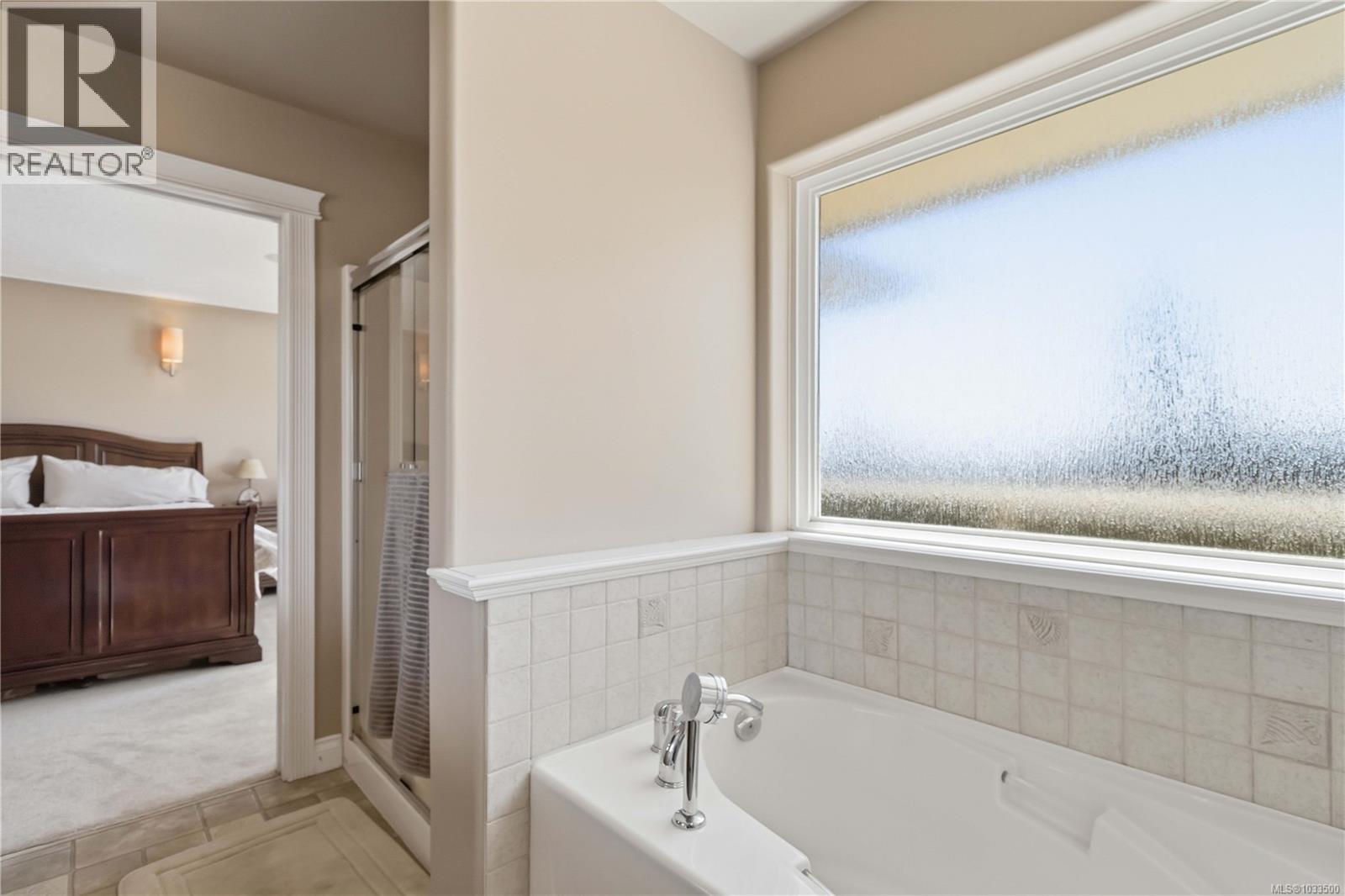  3533 Sunheights Drive, Langford