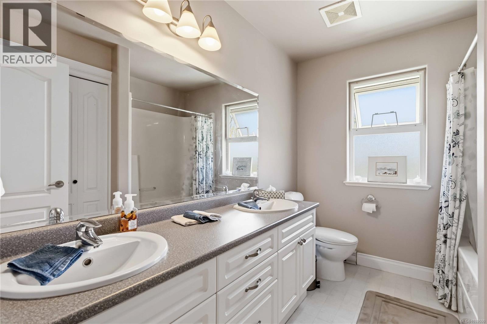  3533 Sunheights Drive, Langford