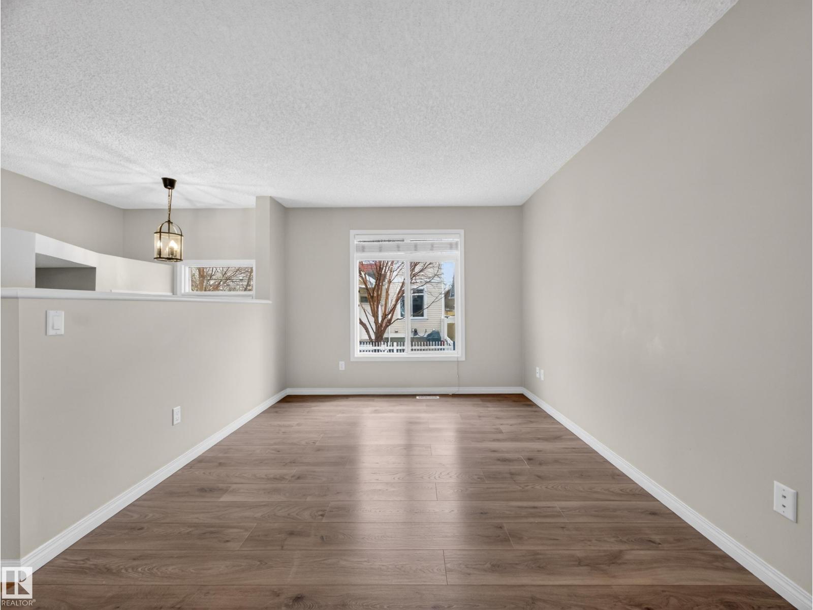 #31 1804 70 ST SW SW, Edmonton