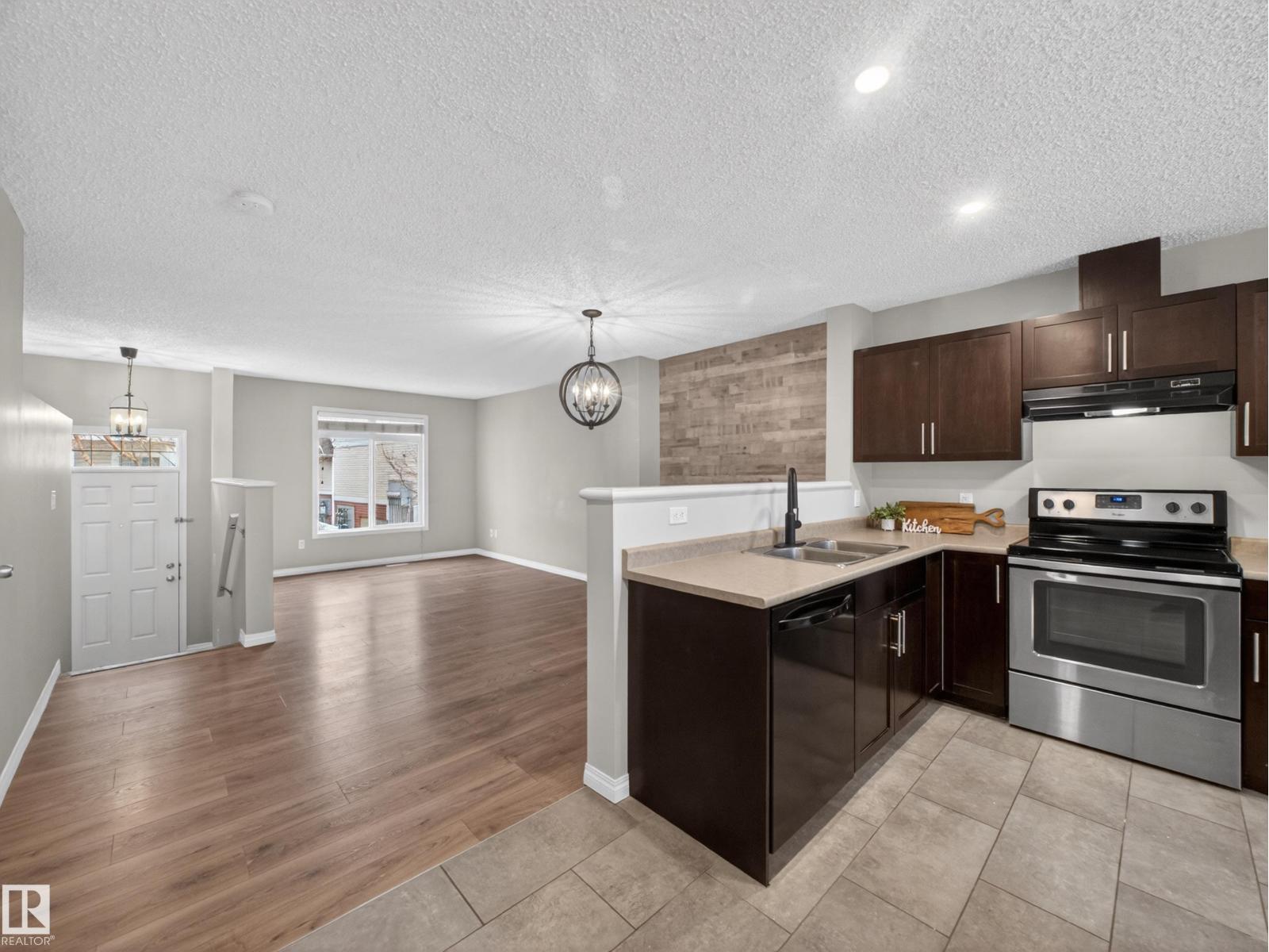 #31 1804 70 ST SW SW, Edmonton