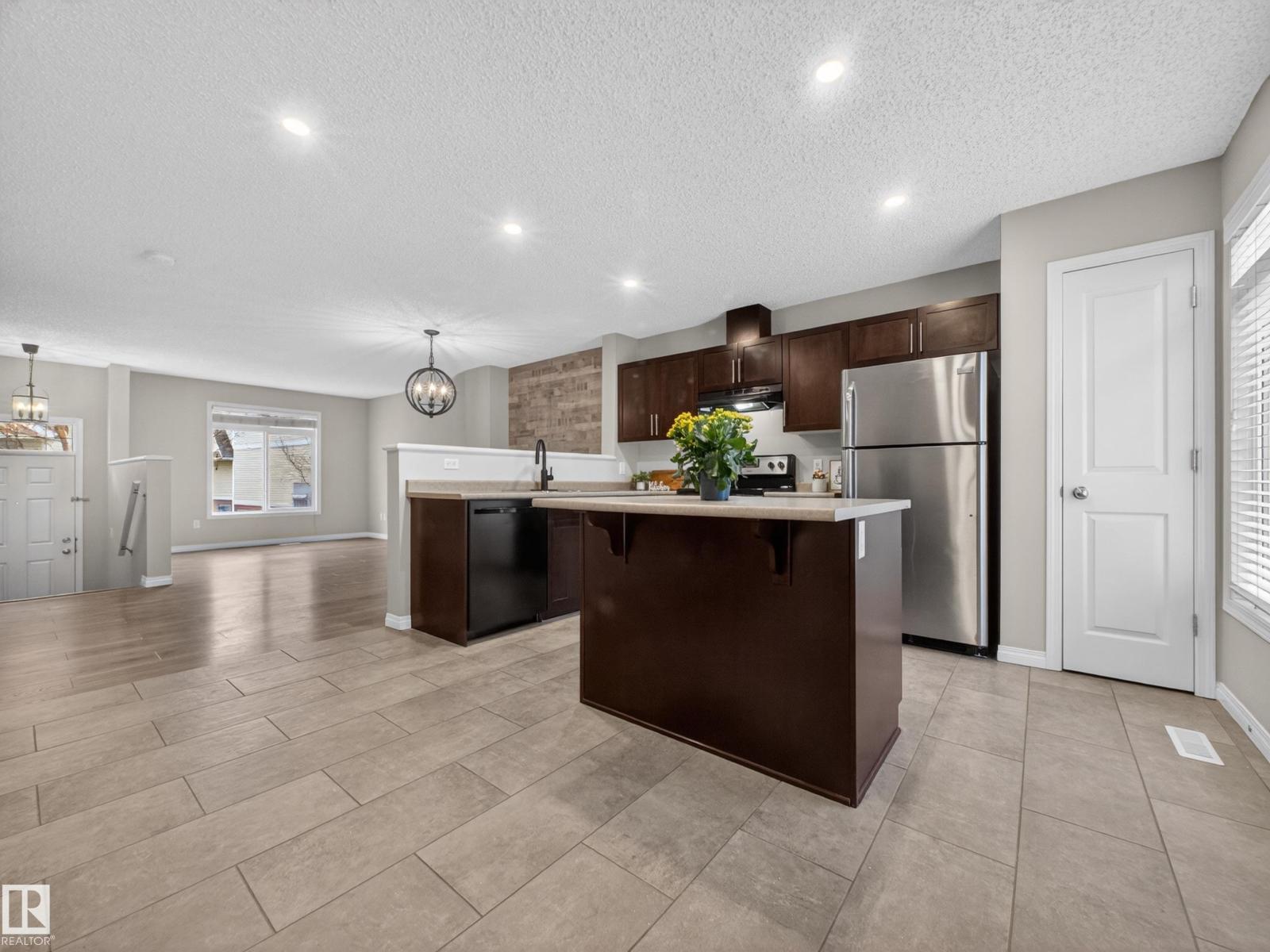 #31 1804 70 ST SW SW, Edmonton