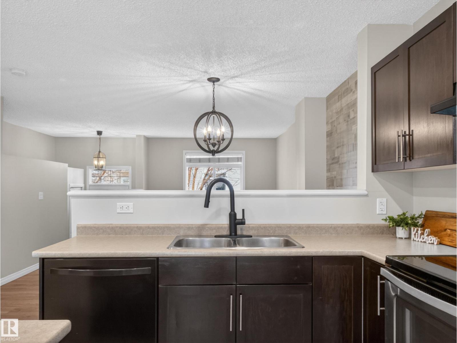 #31 1804 70 ST SW SW, Edmonton