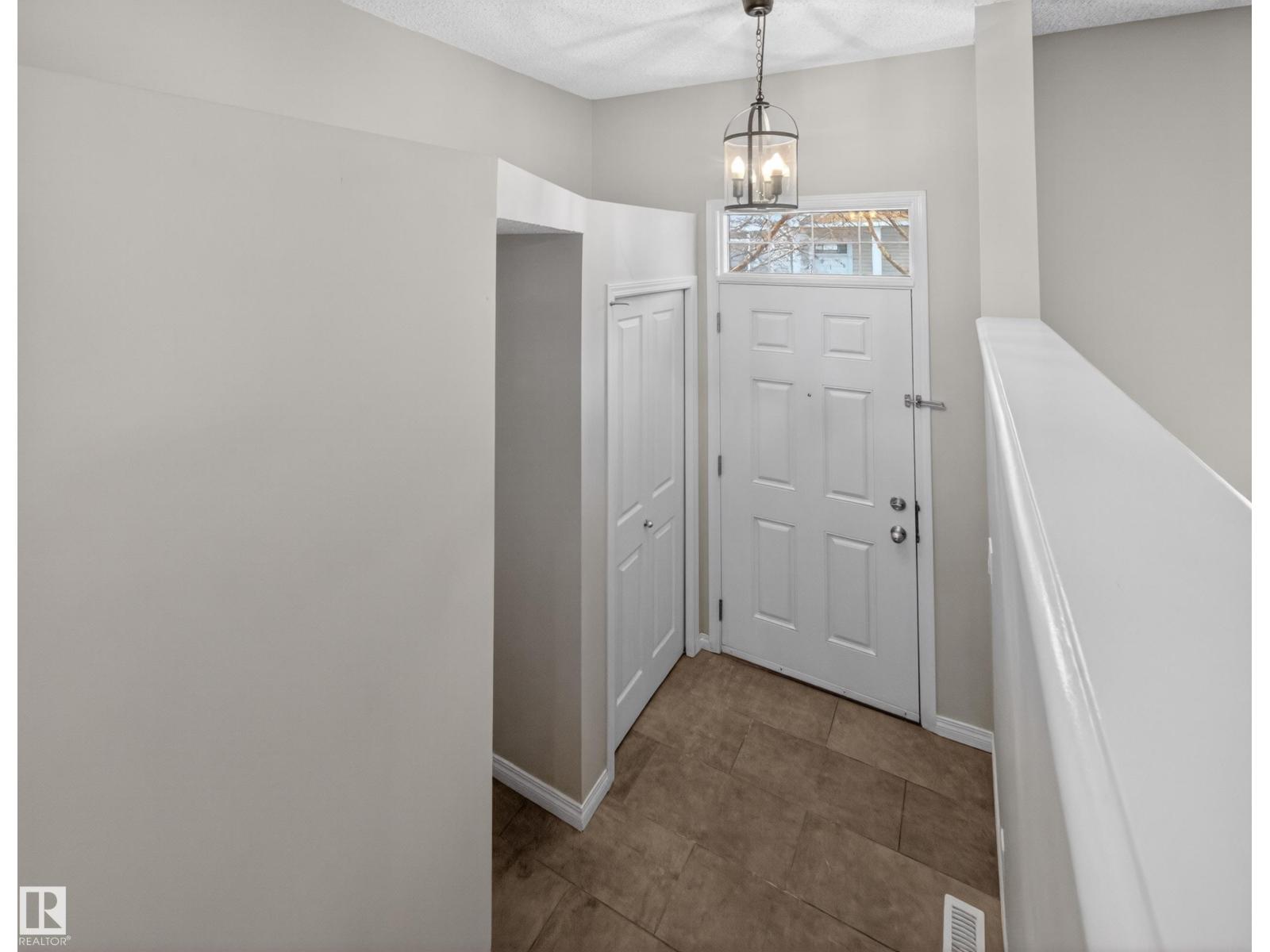 #31 1804 70 ST SW SW, Edmonton