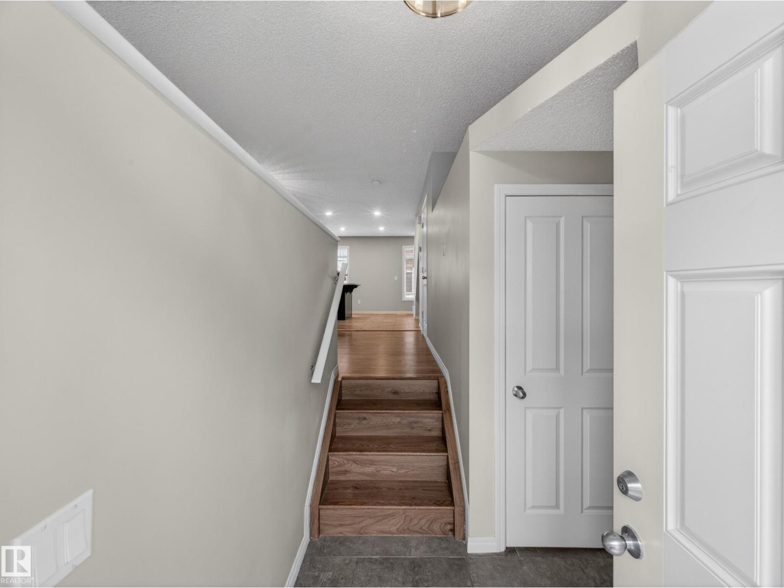 #31 1804 70 ST SW SW, Edmonton