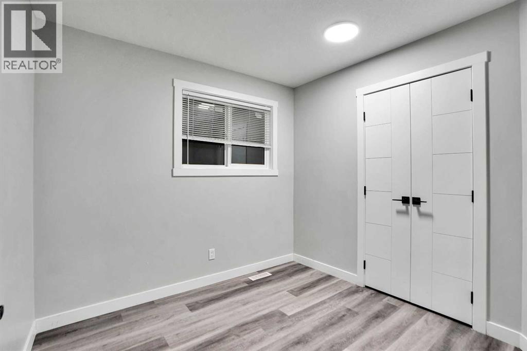 6081 Martingrove Road NE — photo 8