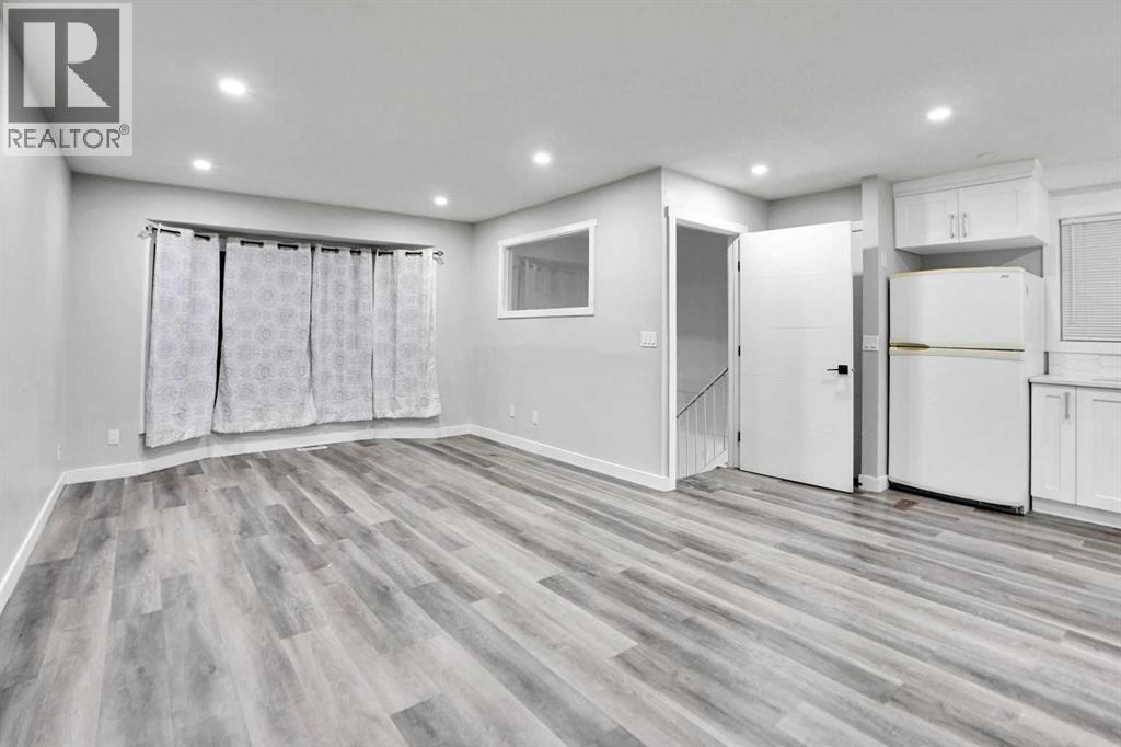 6081 Martingrove Road NE — photo 5