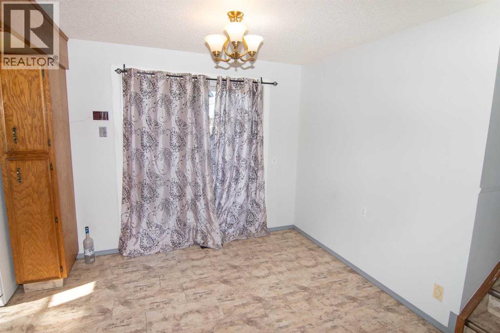 27 Taraglen Court NE — photo 11