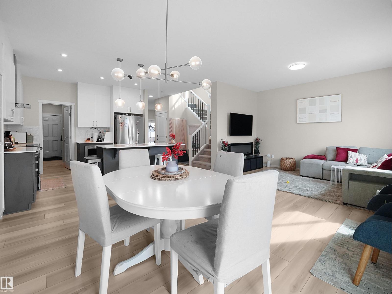 2412 206 Street NW NW, Edmonton