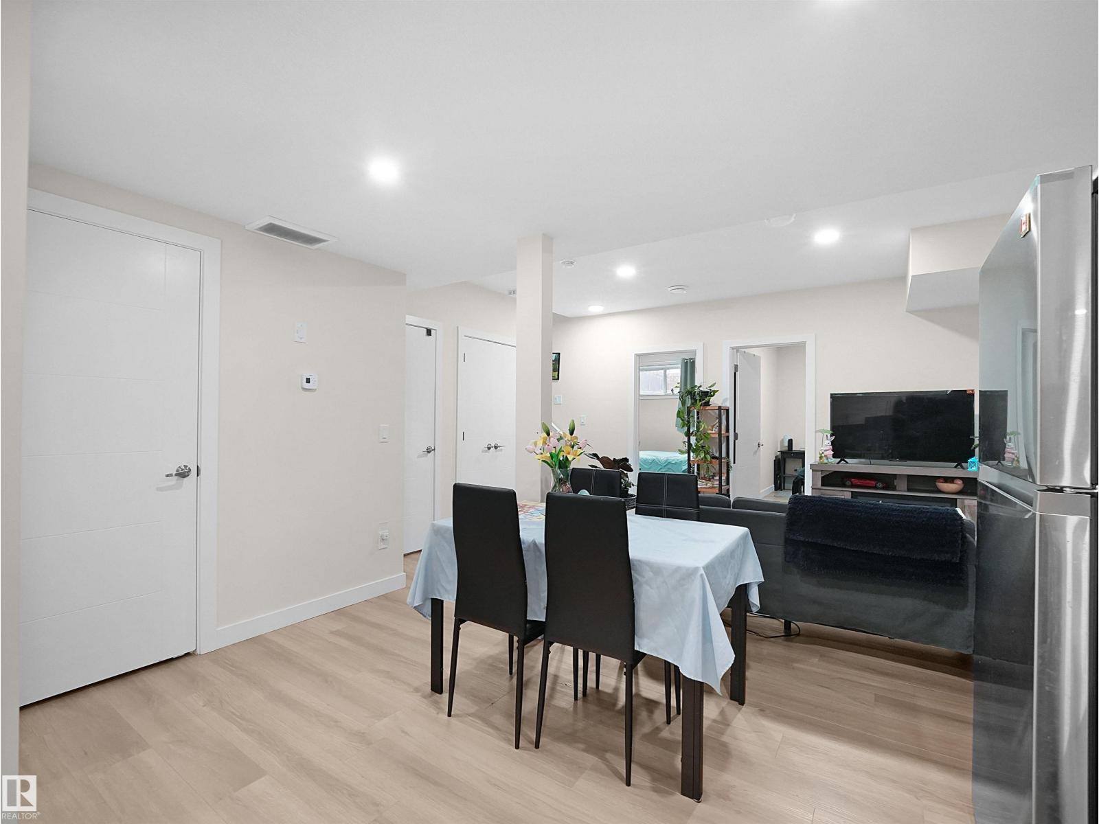 2412 206 Street NW NW, Edmonton