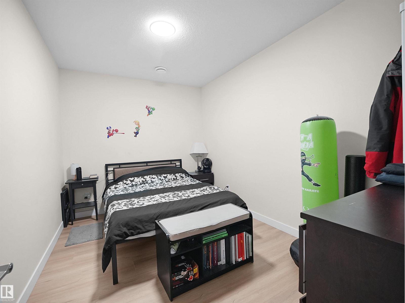 2412 206 Street NW NW, Edmonton