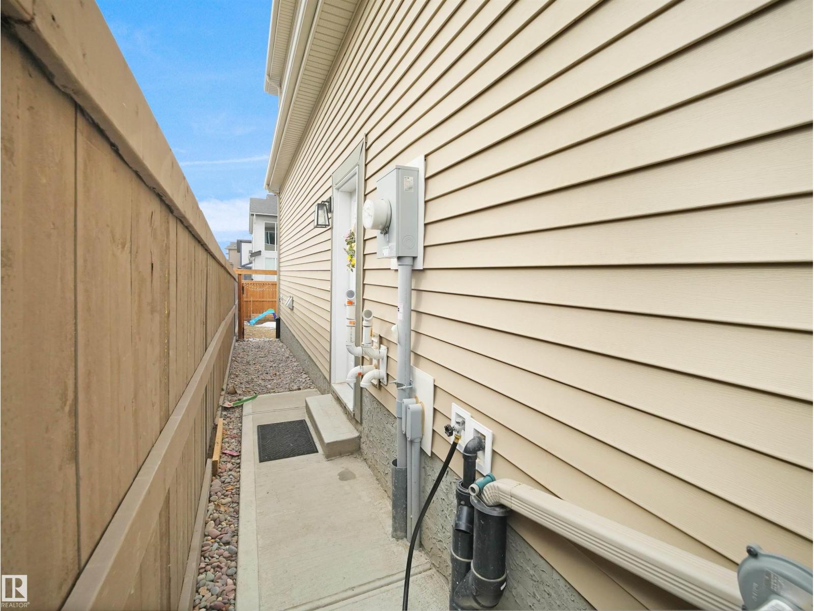 2412 206 Street NW NW, Edmonton