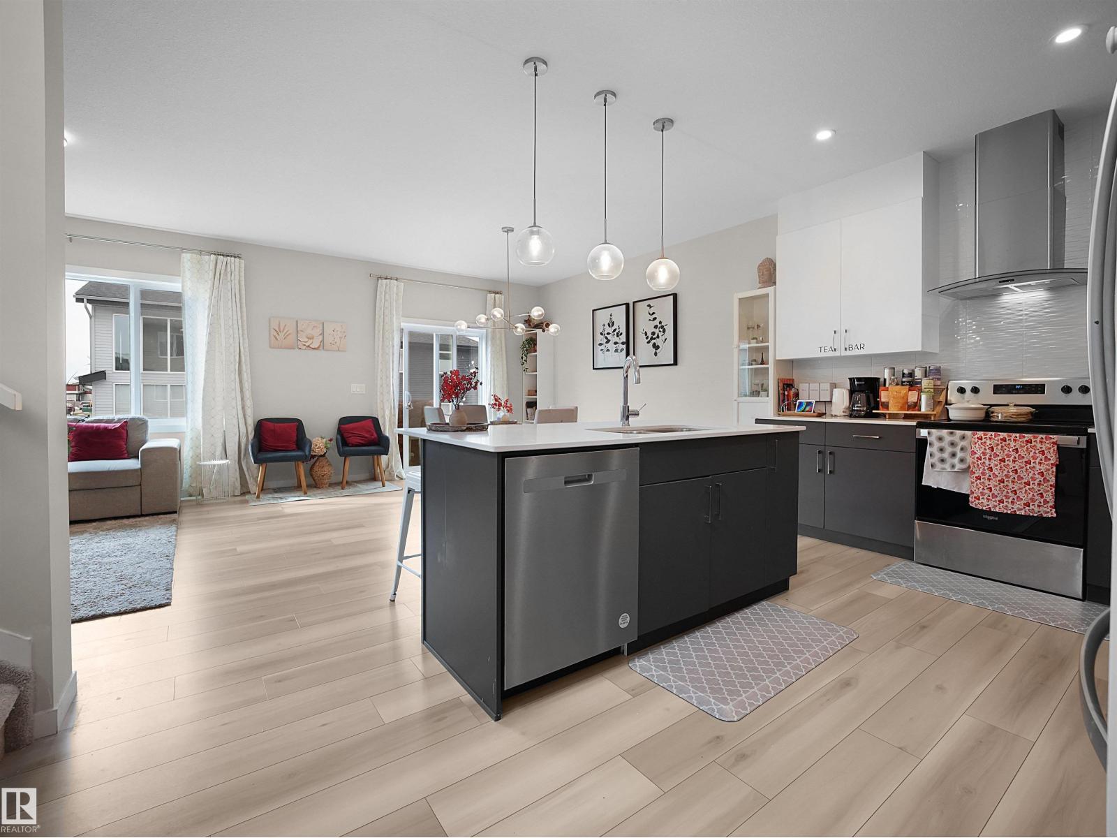 2412 206 Street NW NW, Edmonton