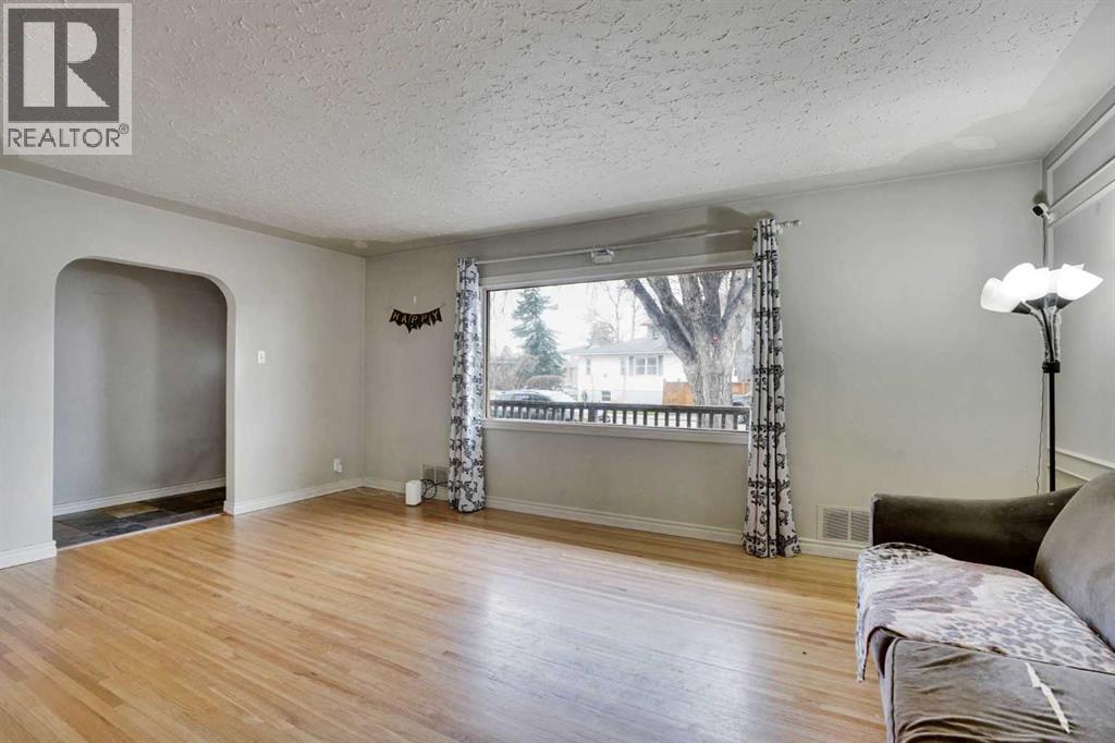 1468 Renfrew Drive NE — photo 10