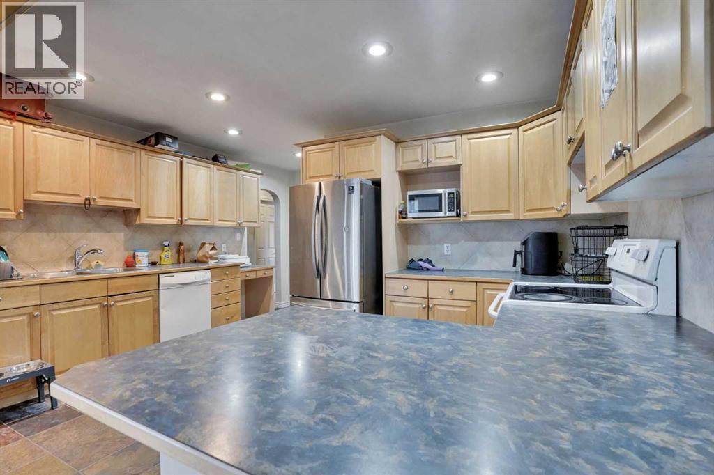 1468 Renfrew Drive NE - 21