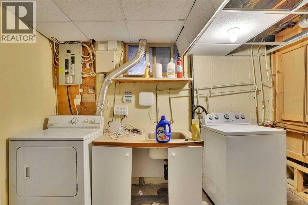 1468 Renfrew Drive NE - 36
