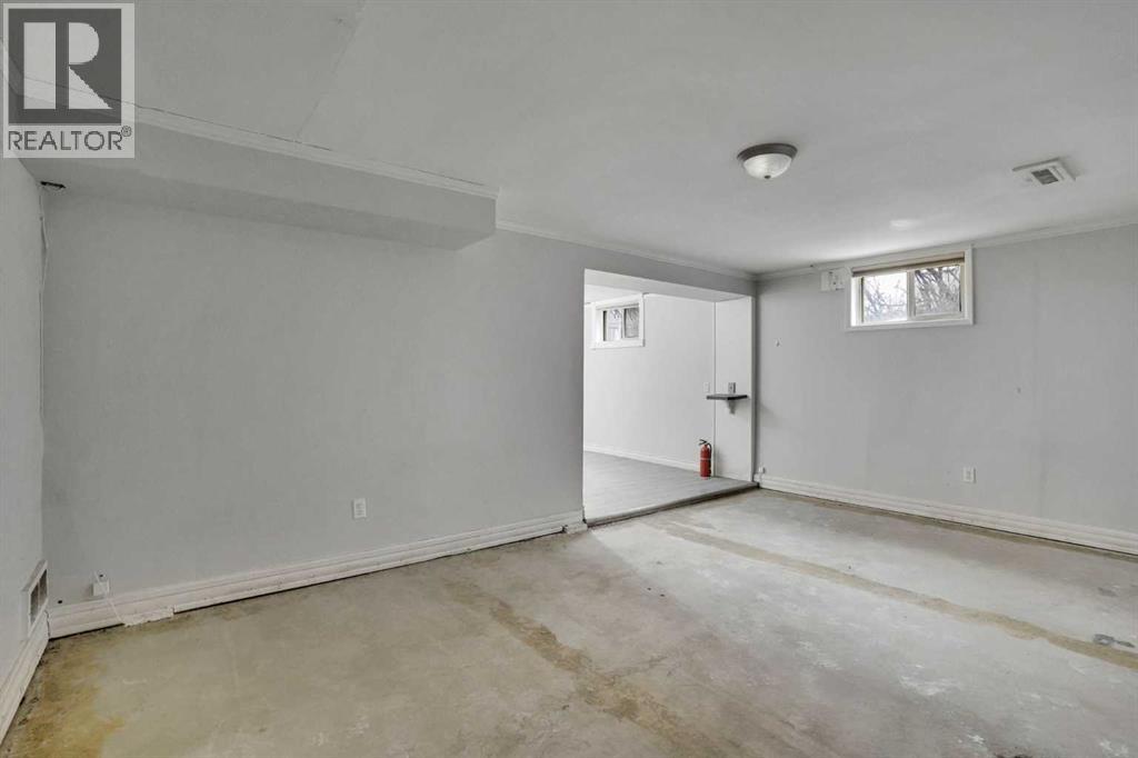 1468 Renfrew Drive NE - 41