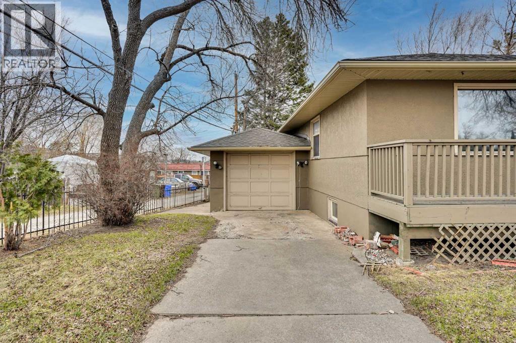1468 Renfrew Drive NE - 44