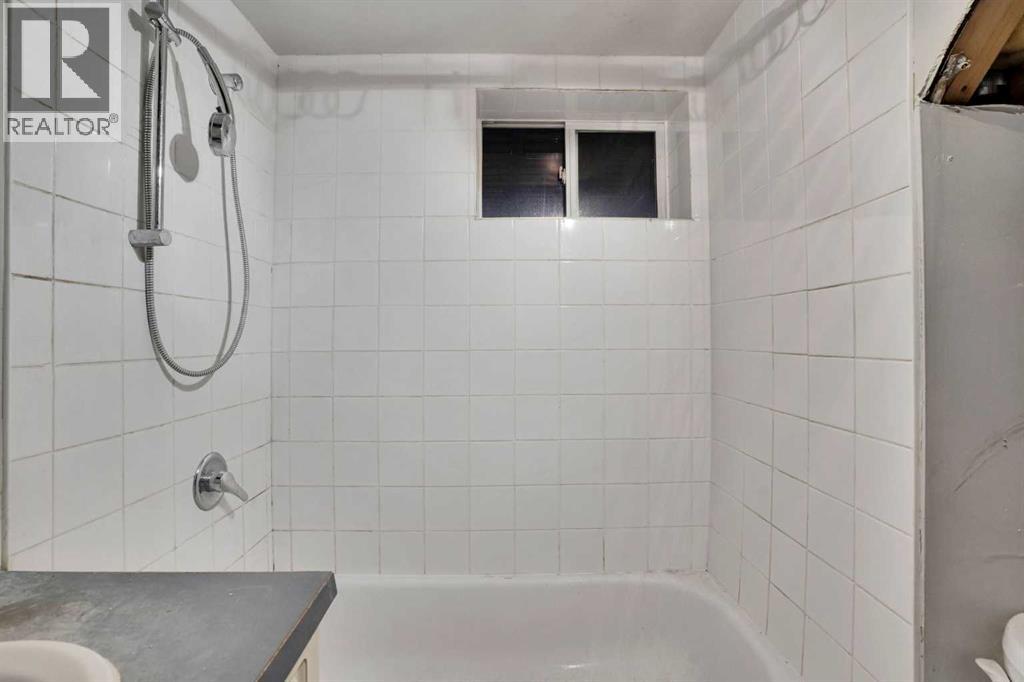 1468 Renfrew Drive NE - 47